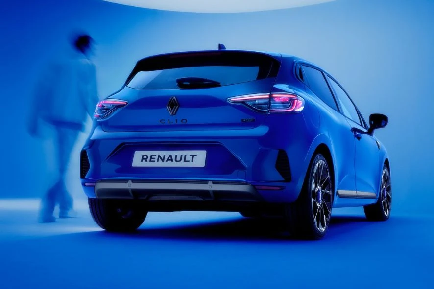 Renault - Clio Full Hybrid E-Tech
